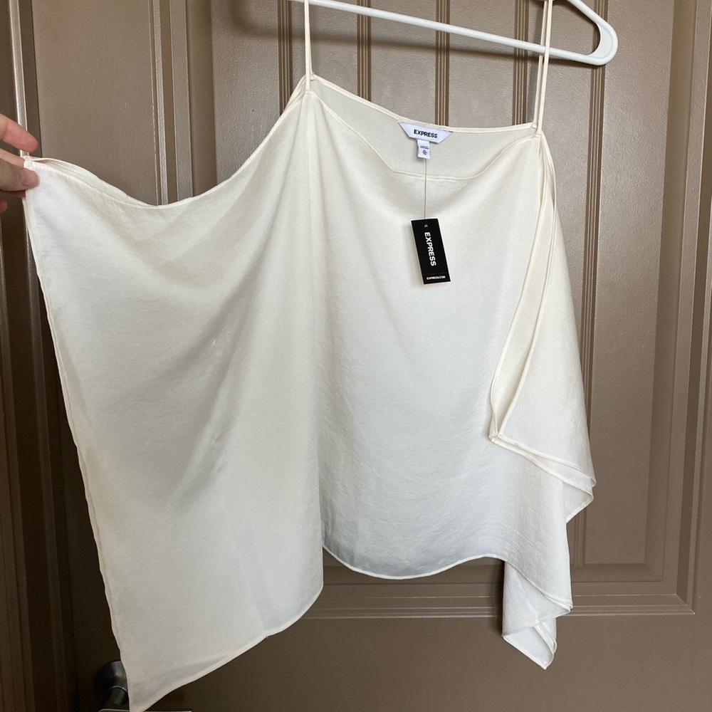 Express Square Neck Cold Shoulder Cami - Picture 3 of 5